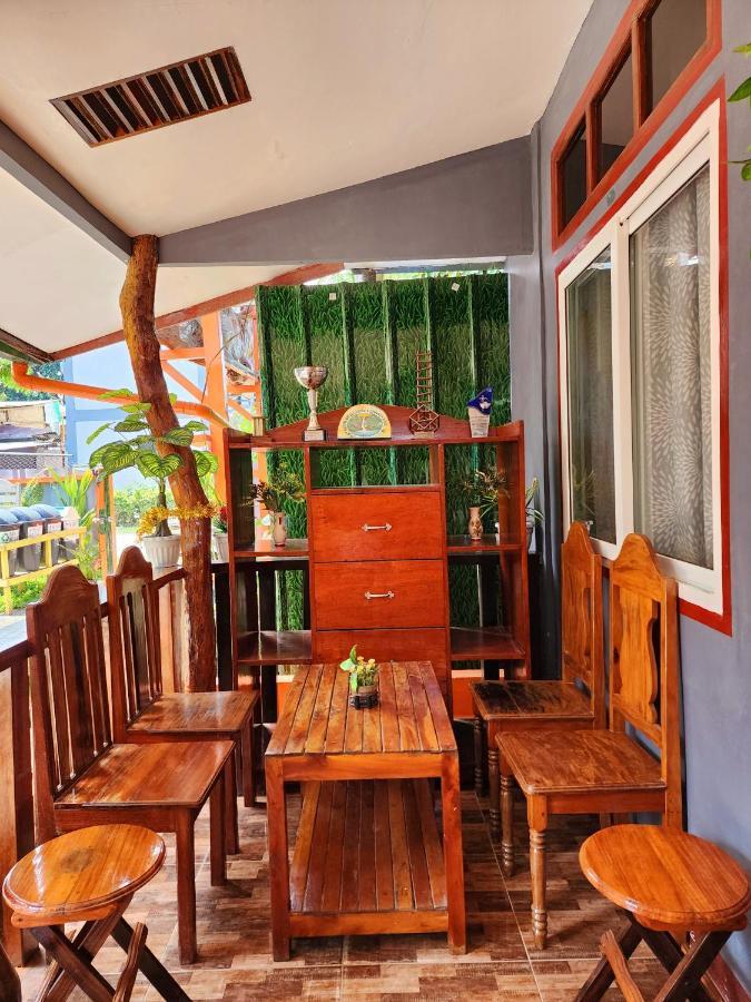 Uno Dus Tourist Inn Itaytay 外观 照片